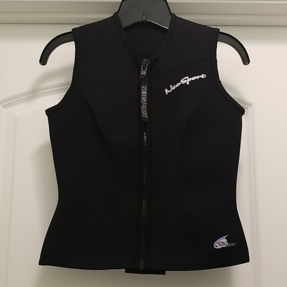 Neosport 2.5mm vest / tank top wetsuit women's